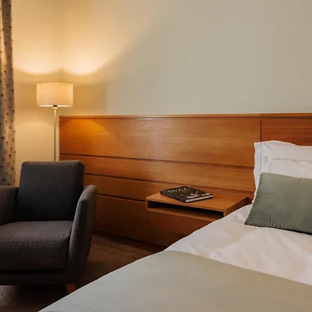 De - Fatima Hotel